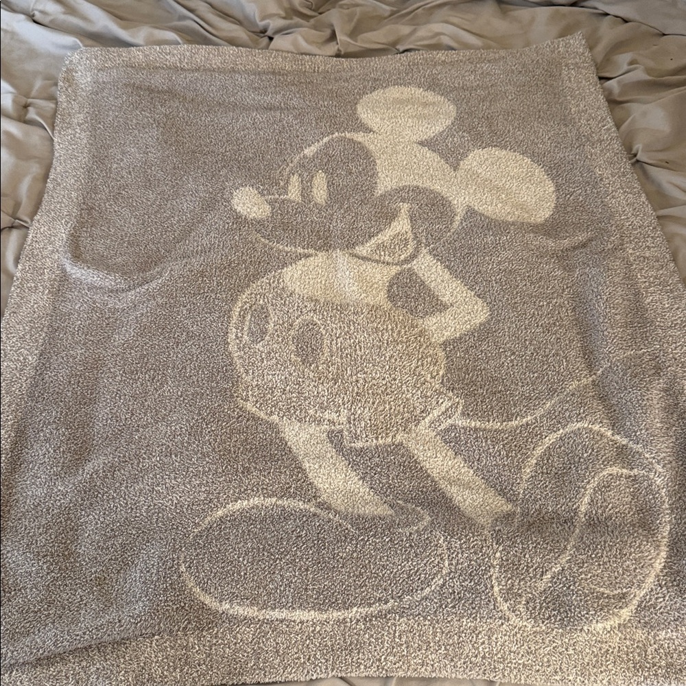 Barefoot Dreams Disney Mickey Mouse Stroller Blanket - Picture 2 of 5